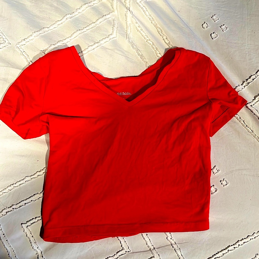 Red short sleeve v-neck crop top
